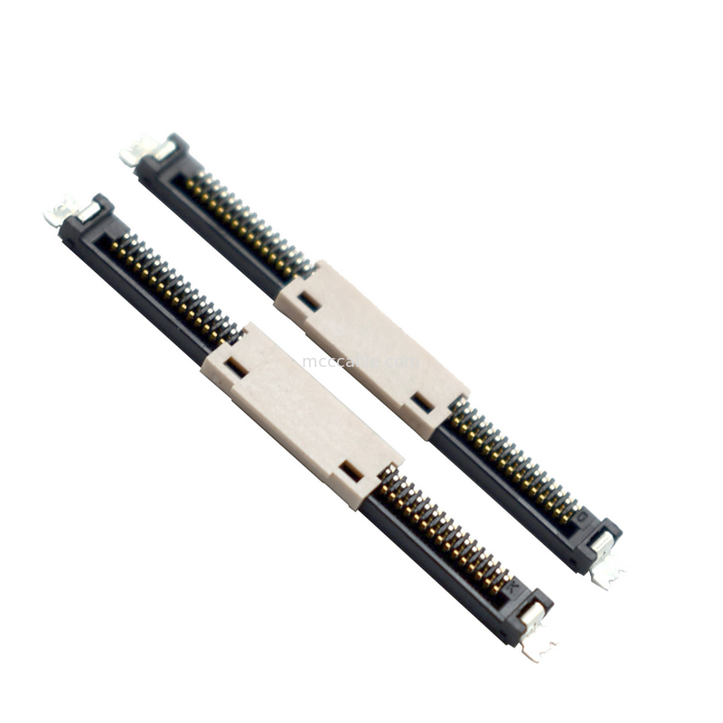 20846-040T-01 Fully-shielded with mechanical lock Suitable for high-data-rate transfer (20 Gbps/lane)