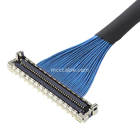 MICRO COAX CABLE 30P 20878-030T-01  Micro Coaxial LVDS Cable With EMC shielding and mechanical locking